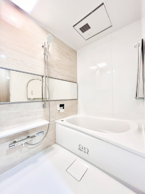 �����@����̔�������Ă���閾�邢�������̂���o�X���[��