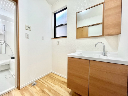 ʑEʏ@̂KԂłB̐gxxCǂg܂B 