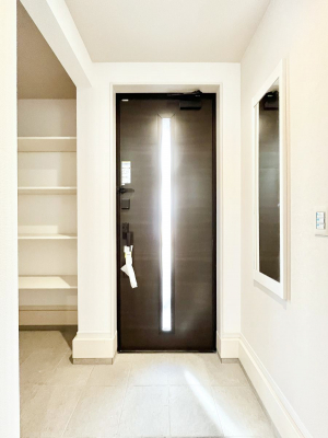 ���ց@�V���[�Y�C���N���[�N�t���̌��ցB�Ƒ��S���̌C��J��Ȃǂ���������[�ł��܂��B