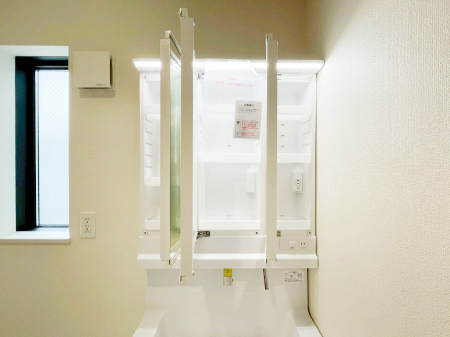 ���̑����ρ@�O�ʋ��̗��ɁA���ϕi��q���p�i�Ȃǂ����[�\�B���ʑ����������ƕۂ��܂��I