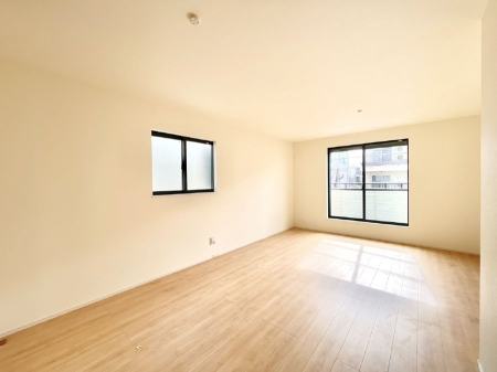 ���r���O�@�傫�ȑ����炽���Ղ�̗z���ƕ����������郊�r���O