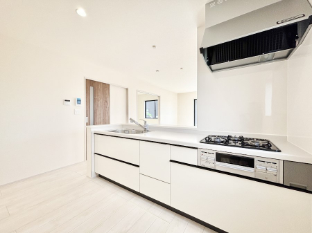 �L�b�`���@��Ƃ肠��L�b�`���ł͂��Ƒ��Ɗy�������������ł��܂��B