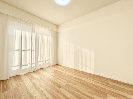 ���̑����ρ@�o���R�j�[���J�������v���X���Ă����m��   