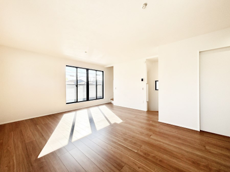 ���r���O�@2�K���r���O�͂��Ђ��܂̌��������Ղ�Ǝ�肱�߁A�������Ɖ߂����܂�