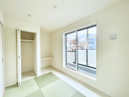 ̑ρ@rOƗׂ荇ĂaBقƈꑧła̋ԂłB