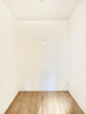 ̑@EH[NCN[[bgtŐԂLpł܂B