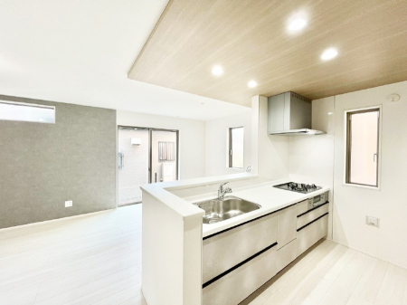 �L�b�`���@���������Ȃ��炲�Ƒ��Ƃ̉�b���y���߂�ΖʃJ�E���^�[�L�b�`��