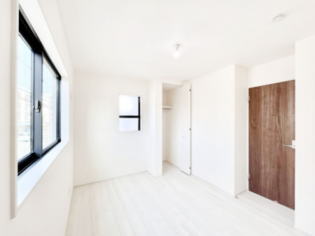 ���̑����ρ@�N���[�[�b�g�t���̂������ŃX�b�L���Ƃ�����Ԃł�����芰���܂��B