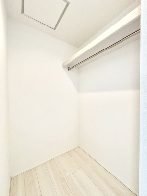 ̑@EH[NCN[[bgtŐԂLpł܂B