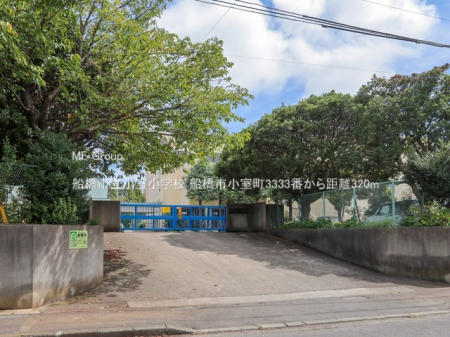 ���ӊ��@���w�Z 320m �D���s���������w�Z