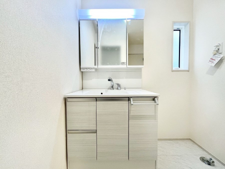 ���ʑ�E���ʏ��@���[�͂Ƌ@�\���ɗD�ꂽ���ʉ��ϑ�