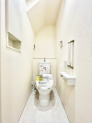 �g�C���@�g�C����1�K��2�K���ꂼ��ɔz�u����Ă��ĂƂĂ��֗��ł��B 