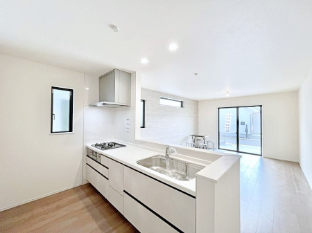 �L�b�`���@�J�E���^�[�z���ɂ��b�������Ȃ��疈���̂������������Ɗy����