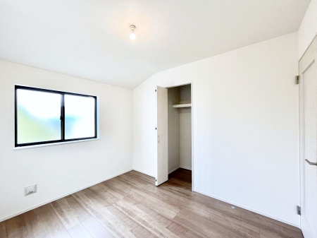 �q�������@�E�H�[�N�C���N���[�[�b�g�����邨�����B�G�߂��Ƃ̓���ւ����s�v�ŕ֗��ł��B 