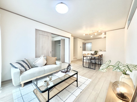 rO@Ƒ̓₩Șbŕ܂閾邢rO