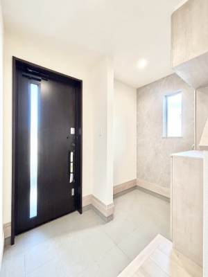 ���ց@�K���X�X���b�g�̓��������փh�A�������Ɍ���͂��Ă���܂�