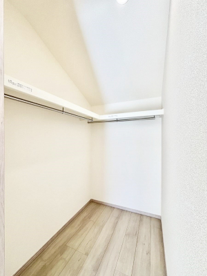 ���̑��@�G�ߕ��̈ߗނ��X�b�L�����[�ł���E�H�[�N�C���N���[�[�b�g