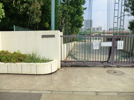 ӊ@wZ 400m n旧u񒆊wZ