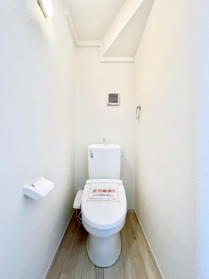 �g�C���@�g�C����1�K��2�K���ꂼ��ɔz�u����Ă��ĂƂĂ��֗��ł��B 