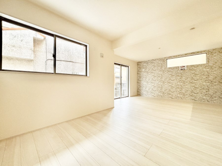 ���̑����ρ@�Ƒ��̏Ί炪���R�Ɛ��܂�Ă���A����ȕ��͋C�̃_�C�j���O�Ɏd�オ���Ă��܂��B