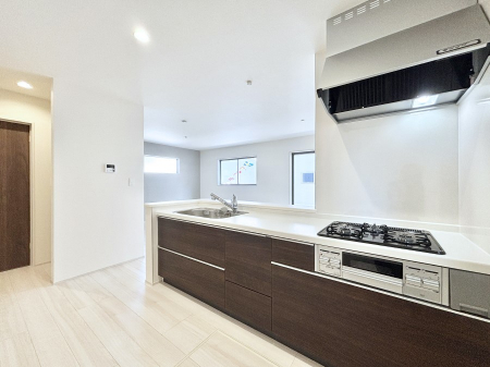 �L�b�`���@���������Ȃ��炲�Ƒ��Ƃ̉�b���y���߂�ΖʃJ�E���^�[�L�b�`��