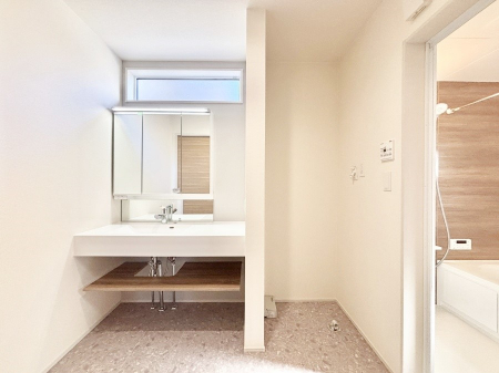 ���̑��@�_�炩�Ȓ��̌����������鑋���������ʎ�