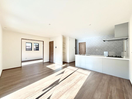 ���r���O�@�������������͋C�̂k�c�j�͉Ƒ��݂�Ȃ̉��K���  