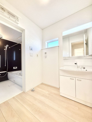 ���̑��@�������̂�����K��Ԃł��B�����̐g�x�x���C�����ǂ����g�������܂��B 