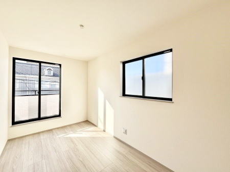 ���̑����ρ@�o���R�j�[���J�������v���X���Ă����m��