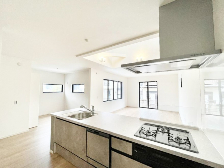 �L�b�`���@�������������I�ɁA�y�����I�V�X�e���L�b�`��  