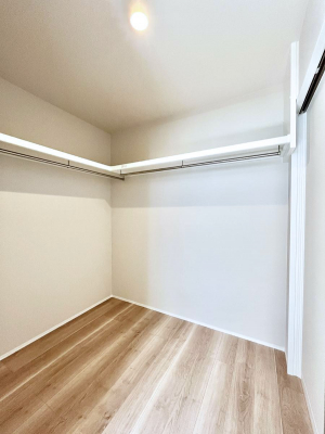 ̑@EH[NCN[[bgtŐԂLpł܂B