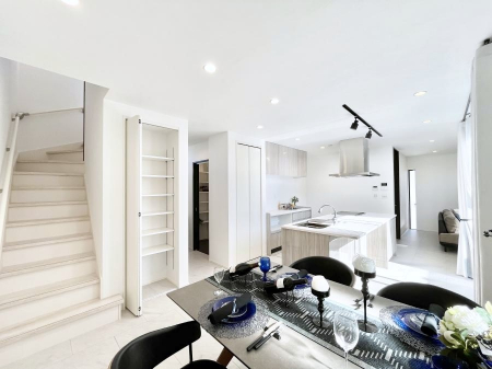 rO@Ƒ̃R~jP[V[܂郊rOKi̗pLDK@ƋCGł