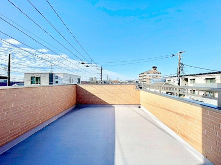 �o���R�j�[�@���[�t�o���R�j�[�B���߂��ǂ��A�傫�Ȑ��󕨂��L���Ċ����܂��B