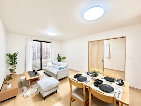 ���̑����ρ@�傫�ȑ����炽���Ղ�̗z���ƕ����������郊�r���O  