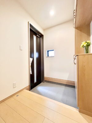 ���ց@�����������������Ȃ��L�X���ցI 