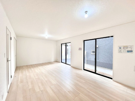 ���̑����ρ@�傫�ȑ����炽���Ղ�̗z���ƕ����������郊�r���O  