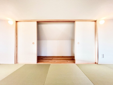 ���[�@�����Ղ�̎��[�X�y�[�X�ł��ł��Z��Ԃ��X�b�L���ۂĂ���