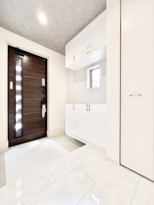 ���ց@���ʔ��͂��Ƒ��̎ʐ^��G�߂̃C���e���A�ŏ���I�Ƃ��ĉ��o�ł��܂�