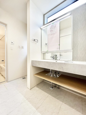 ���ʑ�E���ʏ��@�������̂�����K��Ԃł��B�����̐g�x�x���C�����ǂ����g�������܂��B 