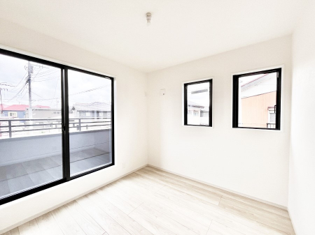 ���̑����ρ@�o���R�j�[���J�������v���X���Ă����m��