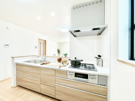 �L�b�`���@�J�E���^�[�z���ɂ��b�������Ȃ��疈���̂������������Ɗy����