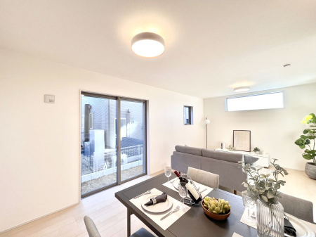 ���̑����ρ@�傫�ȑ����炽���Ղ�̗z���ƕ����������郊�r���O  