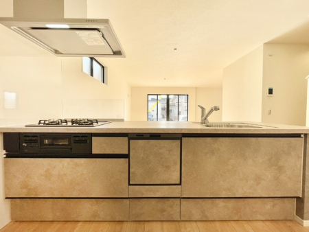 �L�b�`���@�������������I�ɁA�y�����I�V�X�e���L�b�`��  