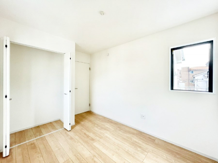 �Q���@�g���₷���`�Ńx�b�g��Ƌ�̒u�����ɂ����邱�Ƃ�����܂���B   