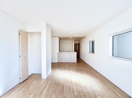 ���r���O�@�i�`�������e�C�X�g�̗D�����_�炩���F�g���̃t���[�����O���f�G�ȃ��r���O�ł��ˁB