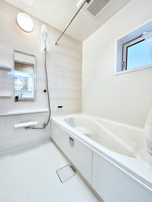 �����@����̔�����₷��؂ȃo�X�^�C���B�������Ƃ����C���y����Ŕ����Ƃ肽���ł��ˁI  