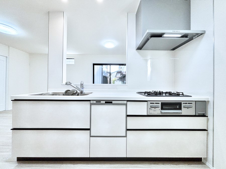 �L�b�`���@���r���O�����n����l�C�̃J�E���^�[�L�b�`���B �Ƒ��������Ȃ���Ǝ������邱�Ƃ��ł��܂��B