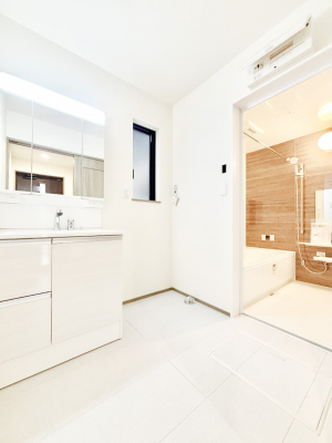 ���̑��@1���̎n�܂���S�n�悭�I�_�炩�Ȓ��̌����������鑋���������ʎ�