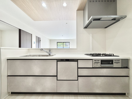 �L�b�`���@���r���O�����n����l�C�̃J�E���^�[�L�b�`���B �Ƒ��������Ȃ���Ǝ������邱�Ƃ��ł��܂��B