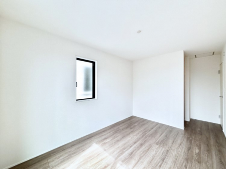 �Q���@�E�H�[�N�C���N���[�[�b�g�����邨�����B�G�߂��Ƃ̓���ւ����s�v�ŕ֗��ł��I